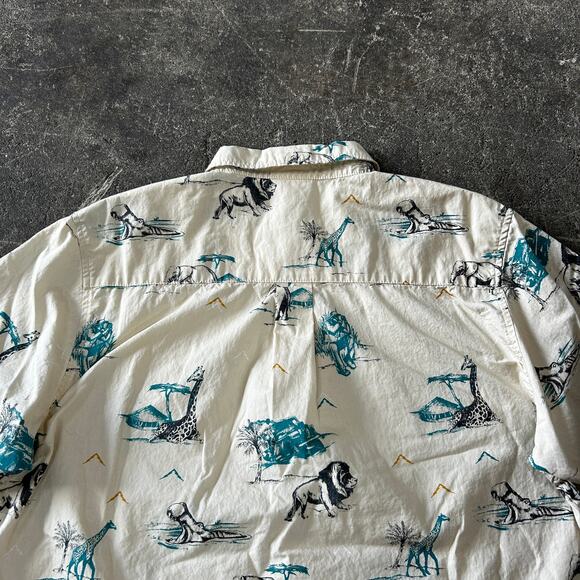 Lifted Research Group LRG Shirt Mens L Tan Safari Giraffes Short Sleeve Button - Picture 5 of 9